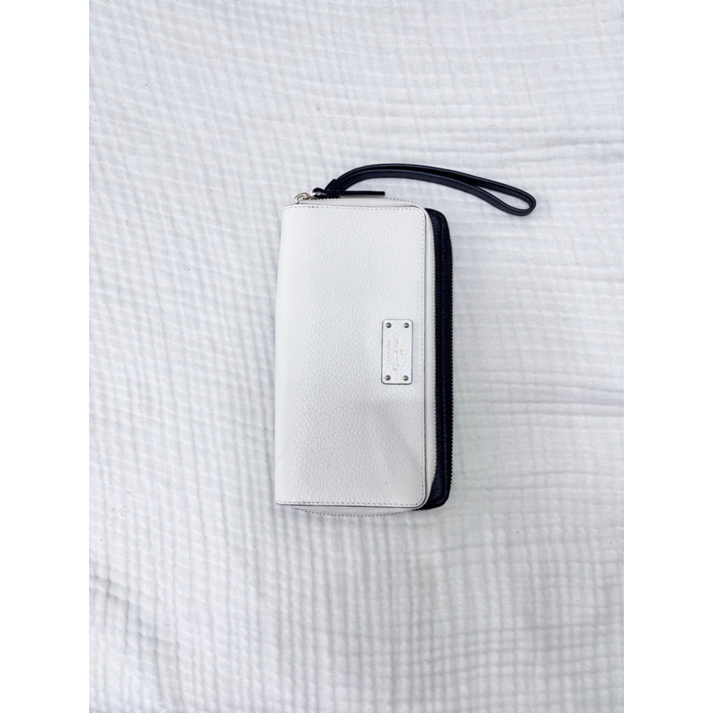 Women's Kate Spade Wallet One Size White Black Gold accents - Picture 2 of 13